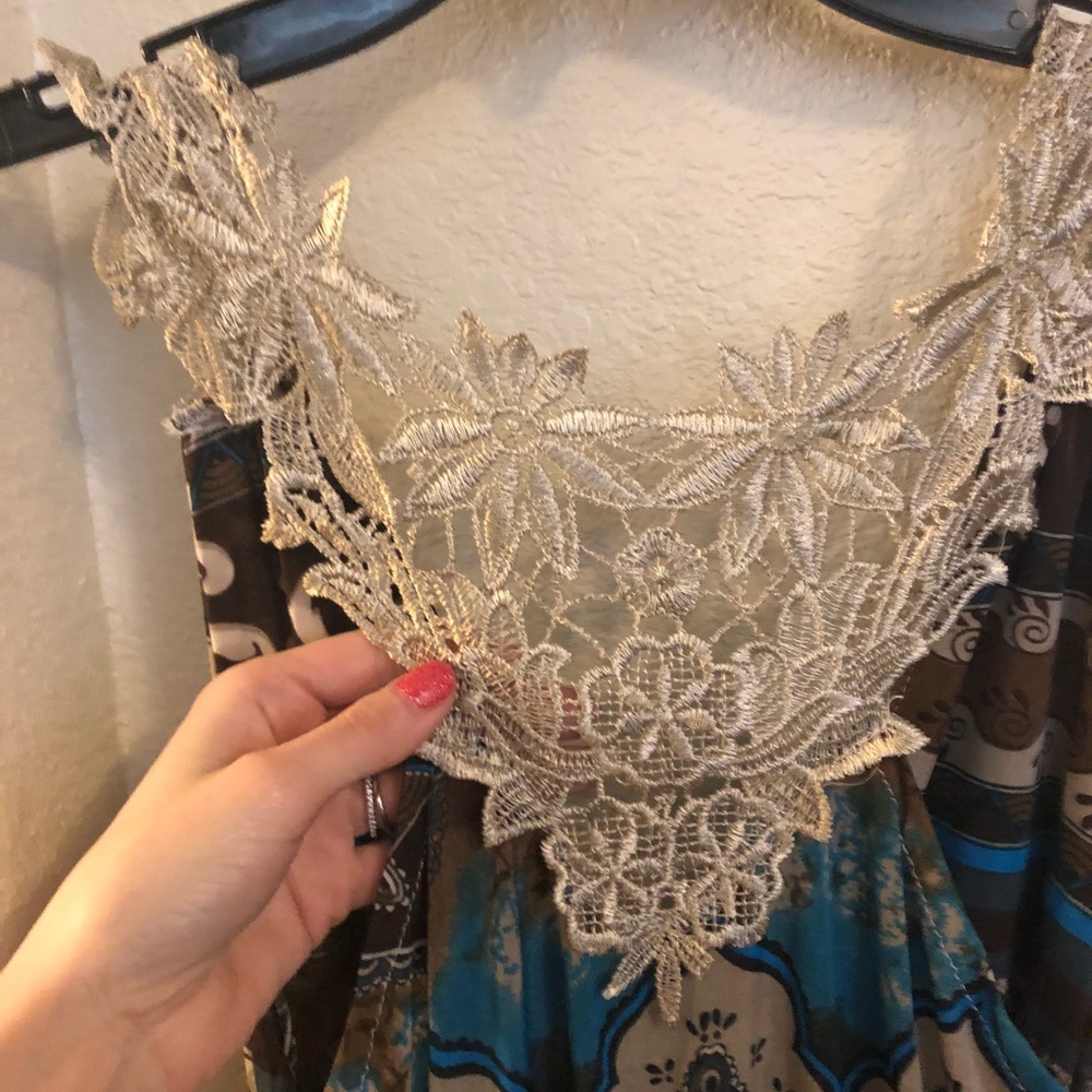 The most amazing maxi dress ๐๐ - Picture 3 of 4
